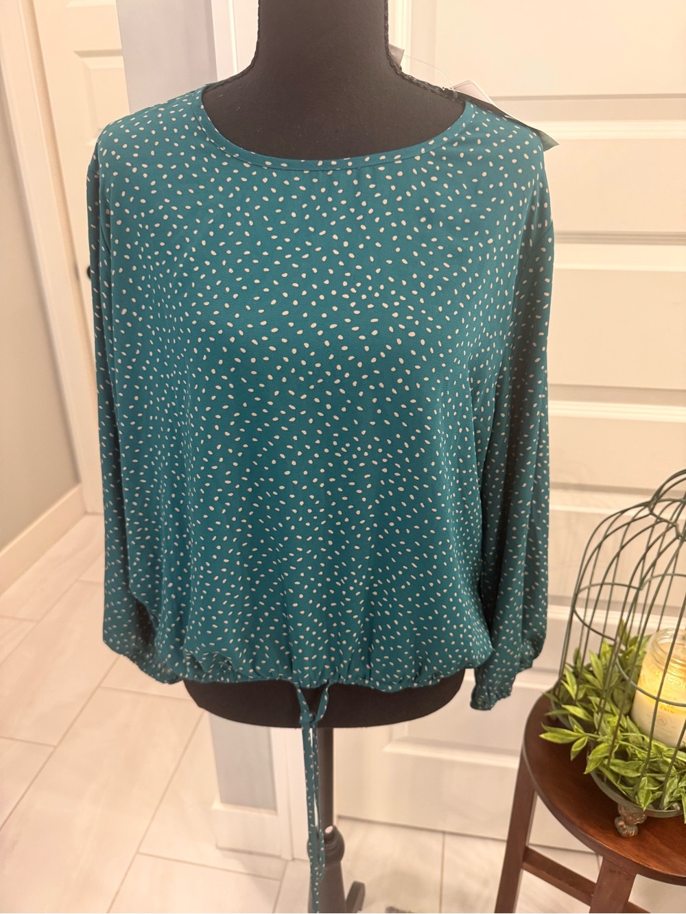 NWT Vixbe Women's Teal with Gold Dot Long-Sleeve Tie-Hem Blouse from Stitch Fix